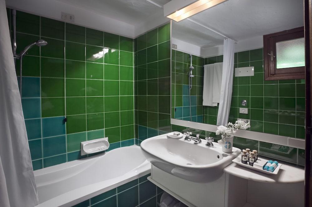 Due Lune Puntaldia & Golf Hotel San Teodoro (Sardinia)